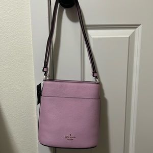 Kate Spade Leila small bucket bag. Quartz Pink